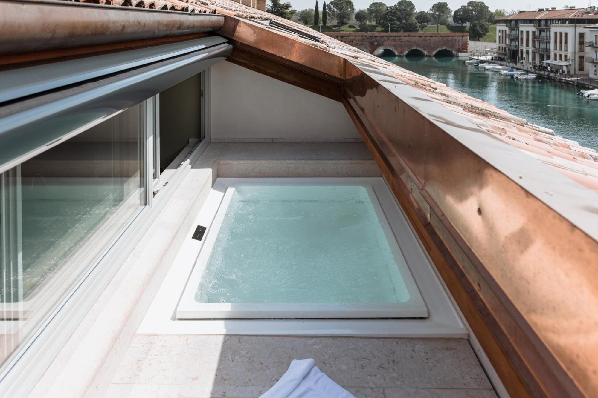 Hotel Pavillon *