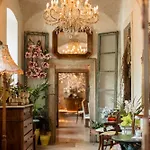 Pavillon Suite & Apartments